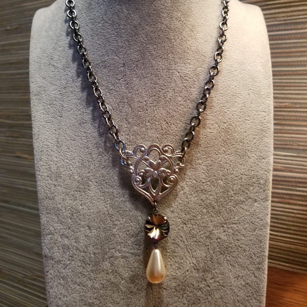 Sabika Latest Luxe Necklace Make An Offer